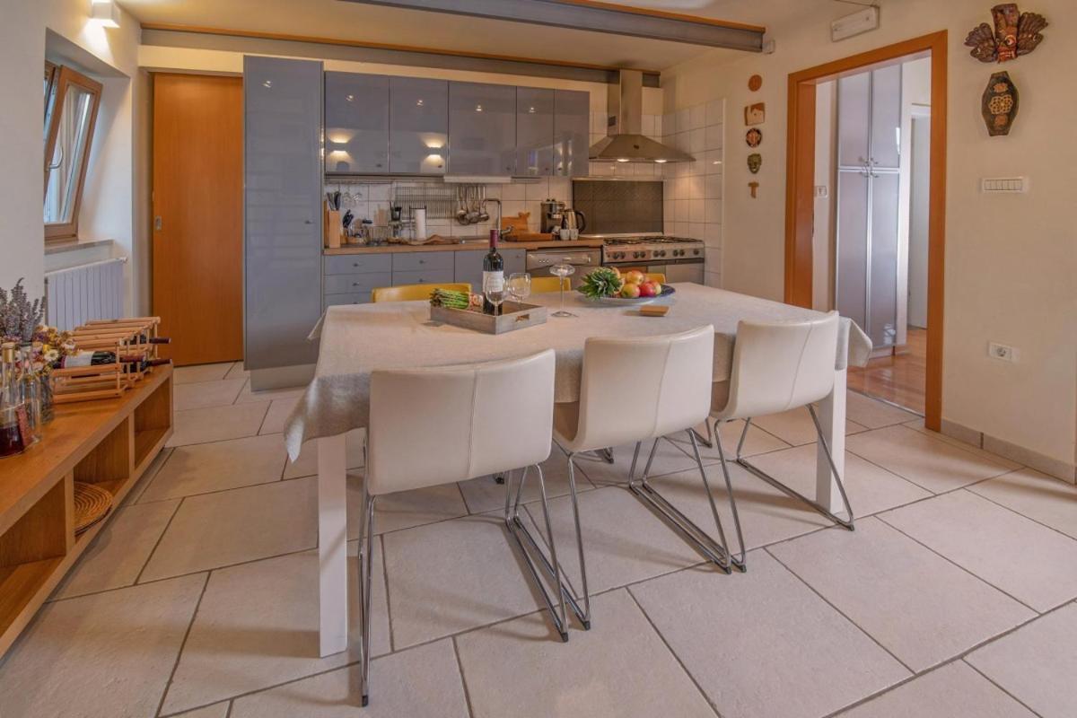 Villa Emili In Medulin - Haus Fuer 4-5 Personen Ngoại thất bức ảnh