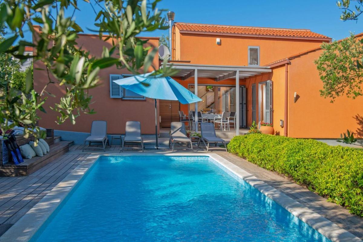 Villa Emili In Medulin - Haus Fuer 4-5 Personen Ngoại thất bức ảnh
